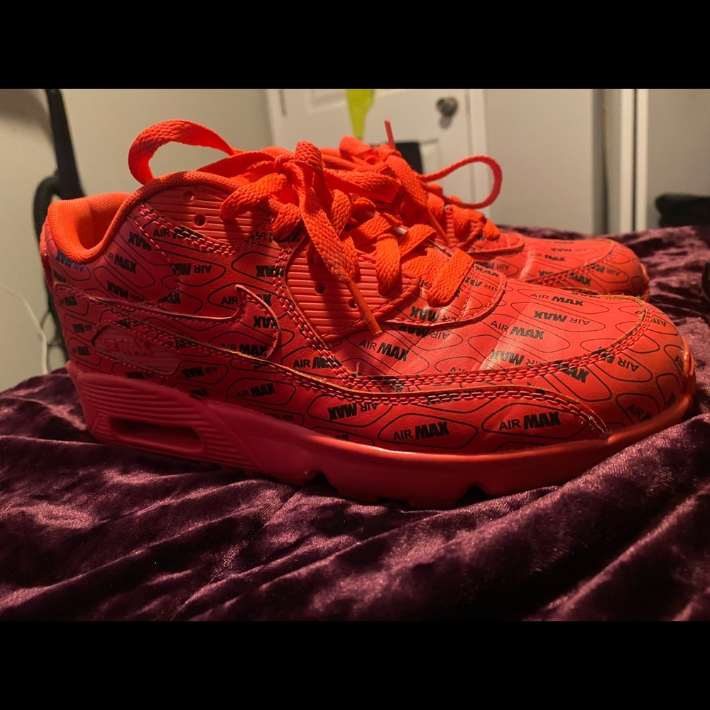 New Red and black air max size 7
